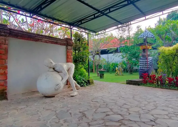 Pensión Tunjung Lovina 3*